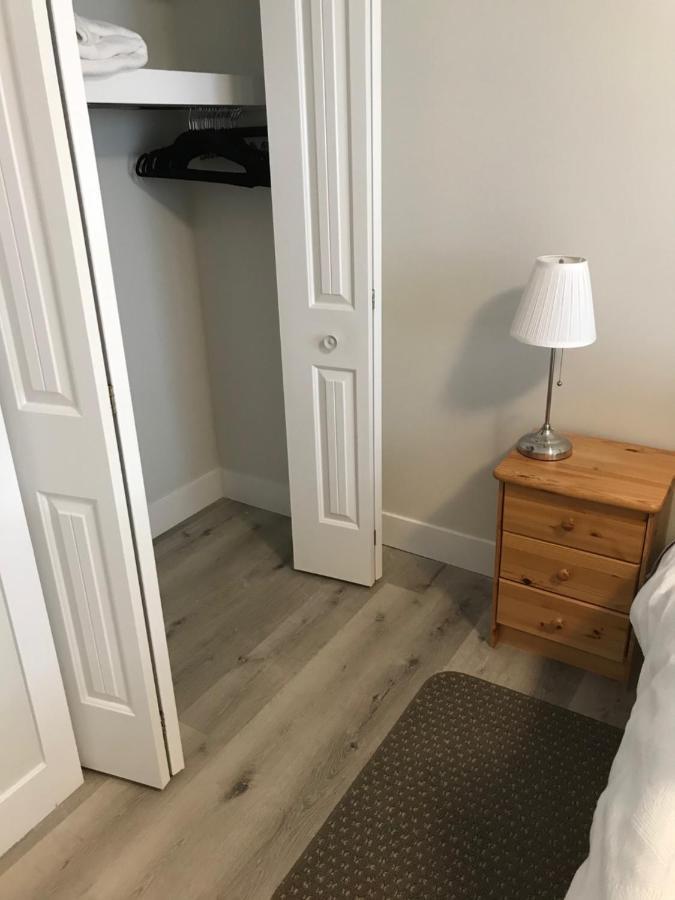 Your Home Away From Home Kelowna Eksteriør billede
